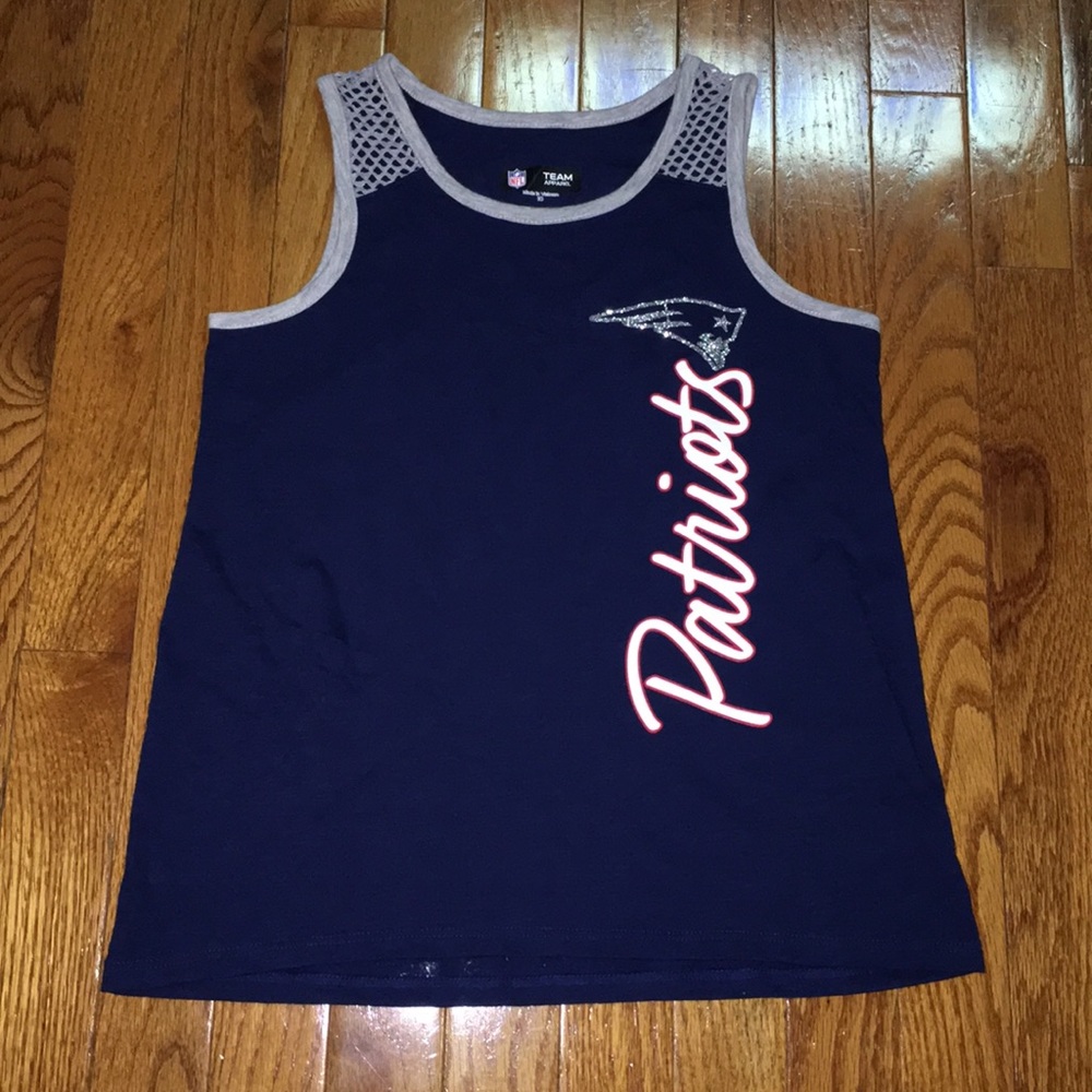 Girls New England Patriots tank top